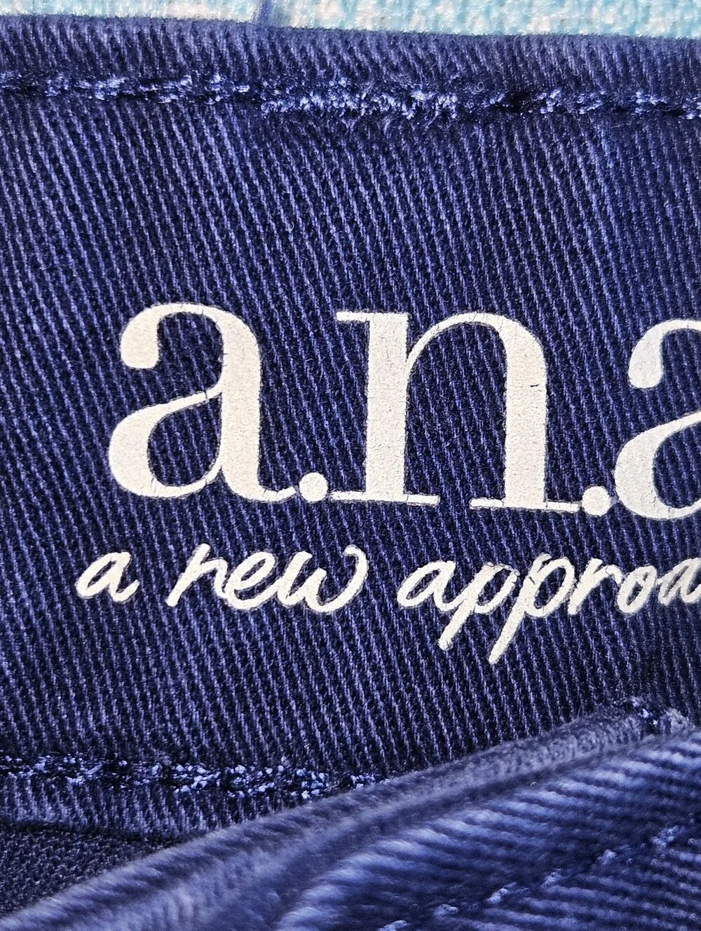 A.N.A Womens  Blue Bermuda Cotton Shorts Above Knee Flat Front Pockets Sz 10